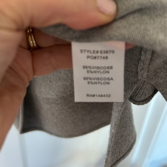 NWOT Soft Gray Sweater - Picture 3 of 3
